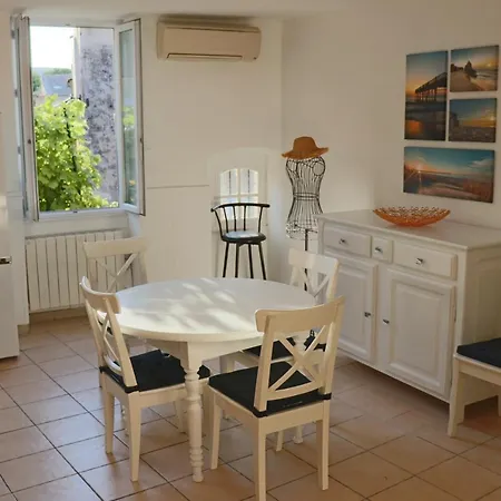 Holiday home Maison De Village Sur Donzere