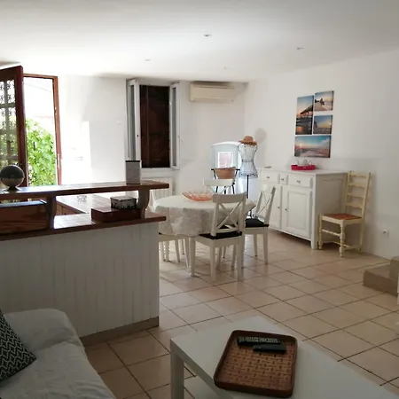Maison De Village Sur Holiday home Donzere