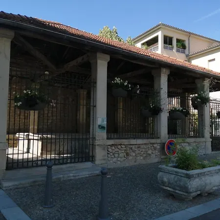 Maison De Village Sur Feriehus